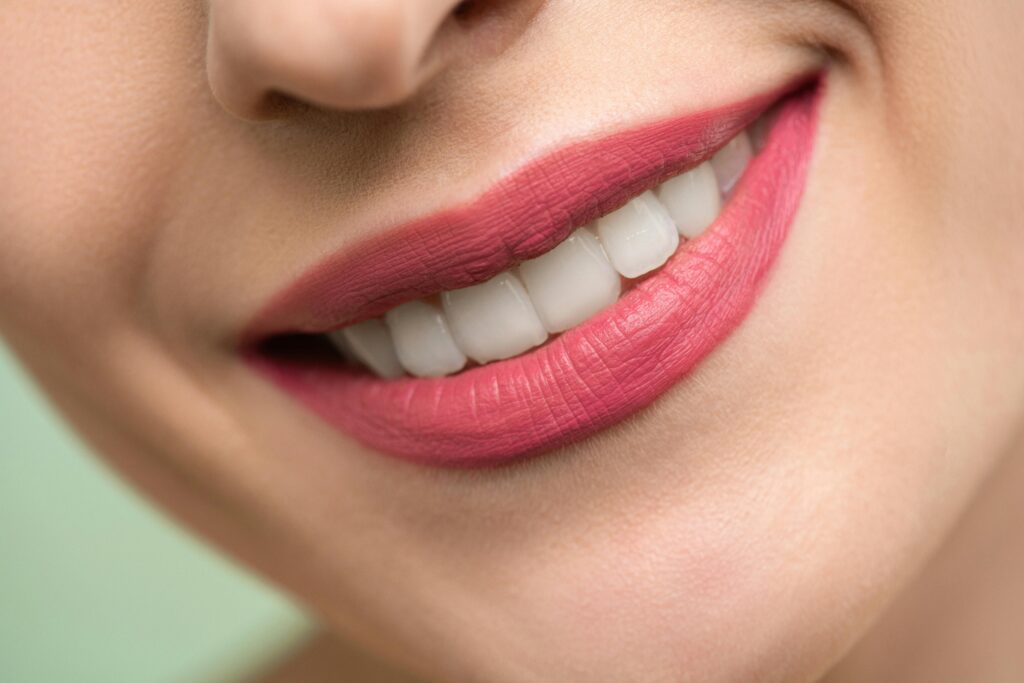 Blanqueamientos Dentales en Carmona 1 pexels photo 3762453 3762453